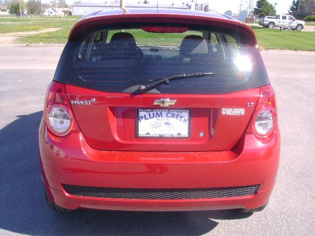 Chevrolet Aveo5 2011 photo 2