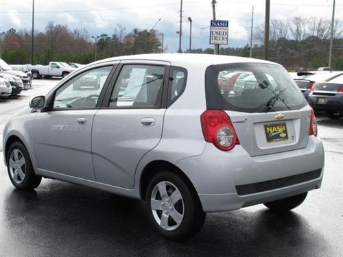 Chevrolet Aveo5 2011 photo 3