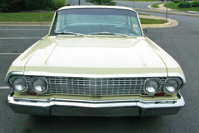 Chevrolet Biscayne 1963 photo 4