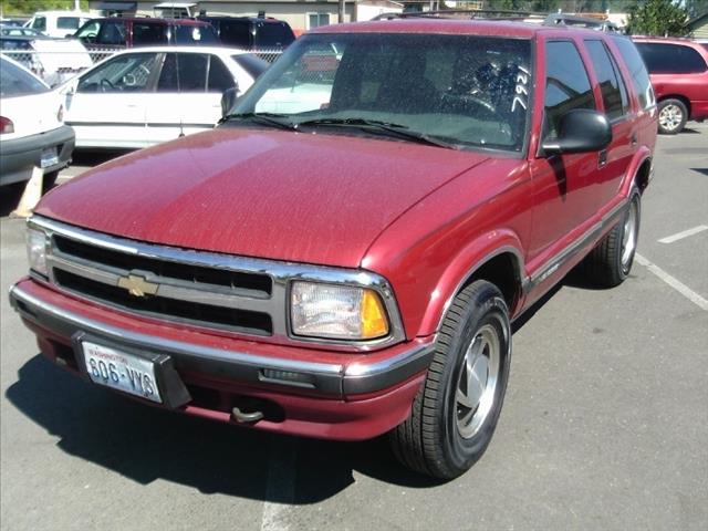 Chevrolet Blazer 1996 photo 1