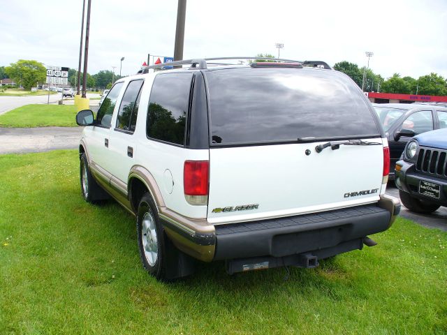 Chevrolet Blazer 1996 photo 2