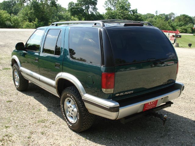 Chevrolet Blazer 1996 photo 1