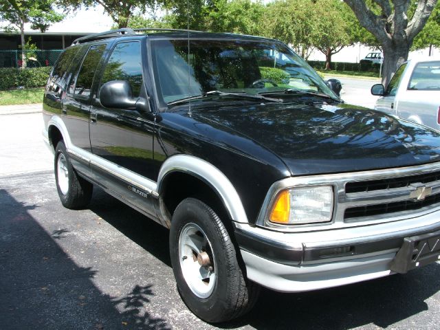 Chevrolet Blazer 1996 photo 0