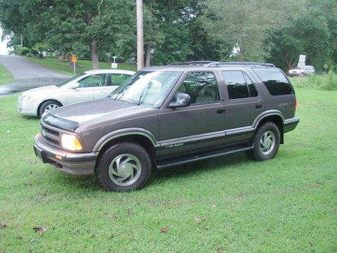 Chevrolet Blazer 1997 photo 2