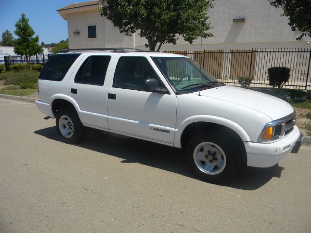 Chevrolet Blazer 1997 photo 2