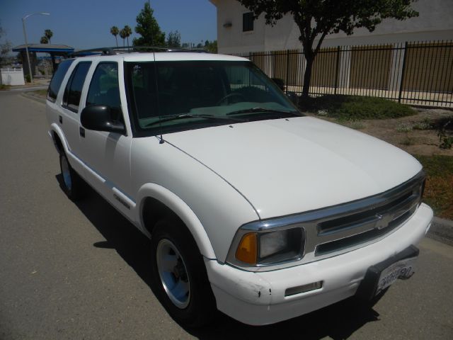 Chevrolet Blazer 1997 photo 3