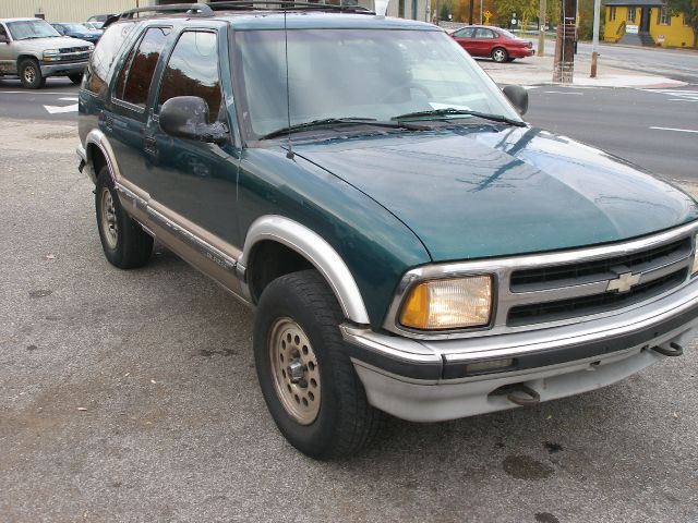Chevrolet Blazer 1997 photo 2