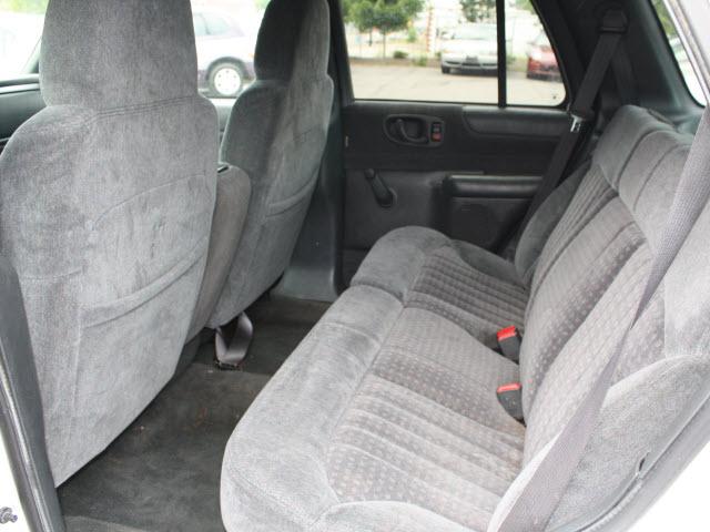 Chevrolet Blazer 1998 photo 3