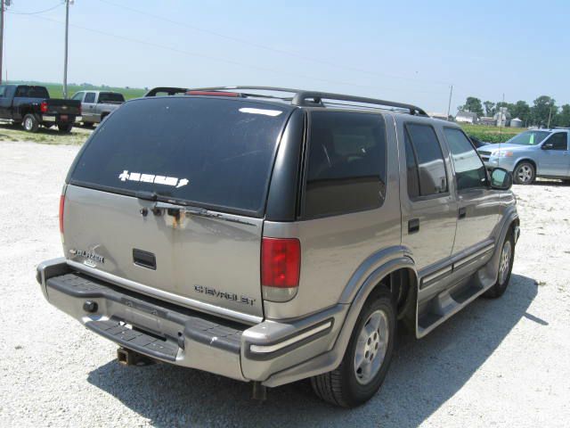Chevrolet Blazer 1998 photo 4