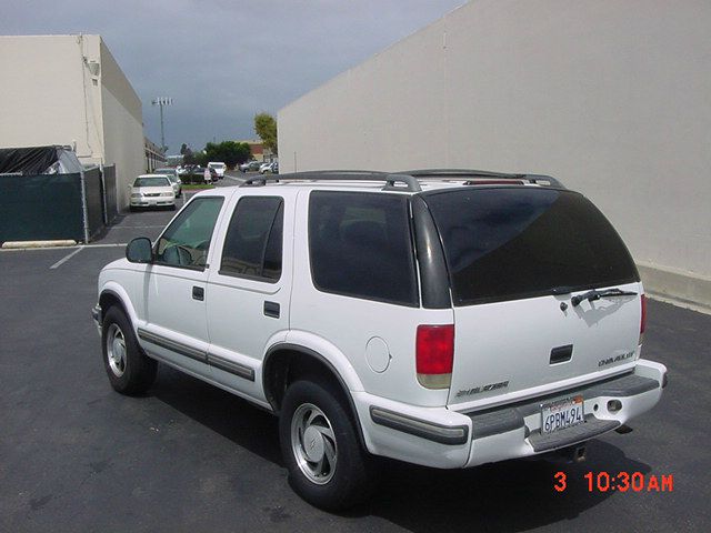 Chevrolet Blazer 1998 photo 2