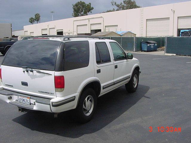 Chevrolet Blazer 1998 photo 3