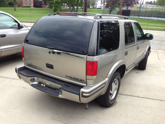 Chevrolet Blazer 1998 photo 1