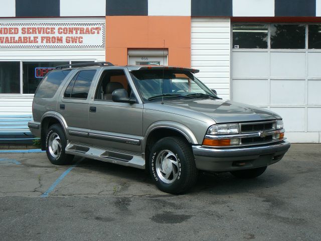 Chevrolet Blazer 1998 photo 1