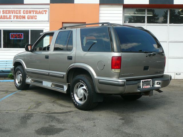 Chevrolet Blazer 1998 photo 2