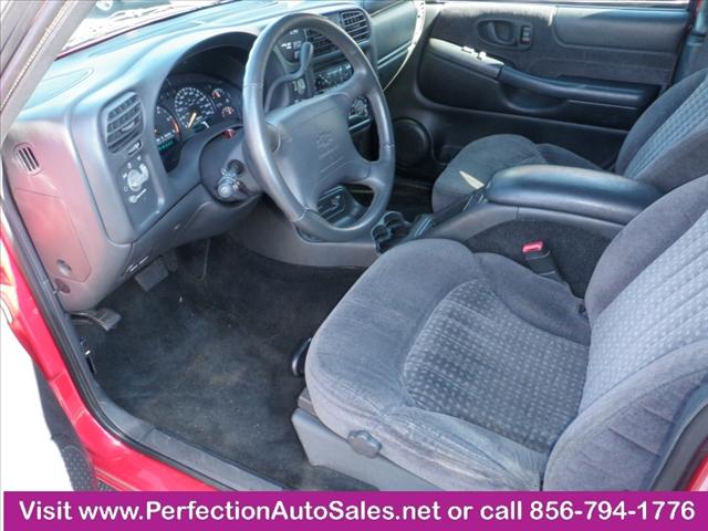 Chevrolet Blazer 1998 photo 1