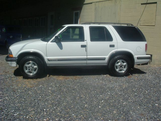 Chevrolet Blazer 1999 photo 2