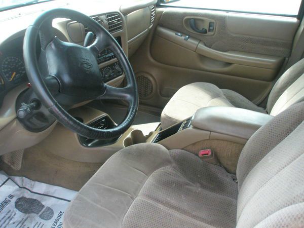 Chevrolet Blazer 1999 photo 1
