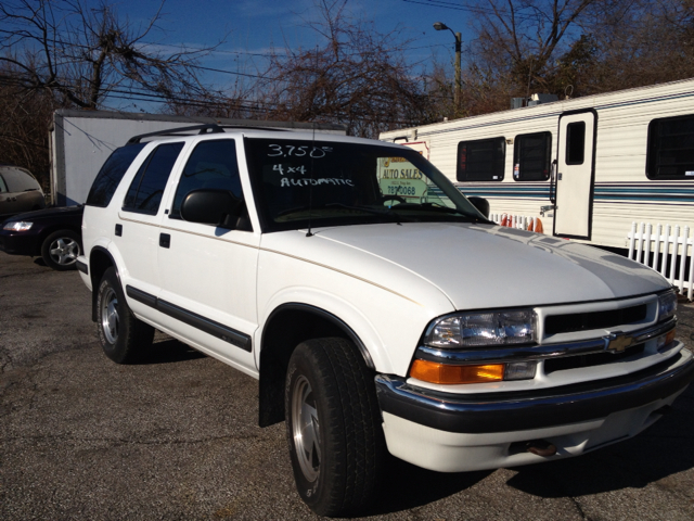 Chevrolet Blazer 1999 photo 2