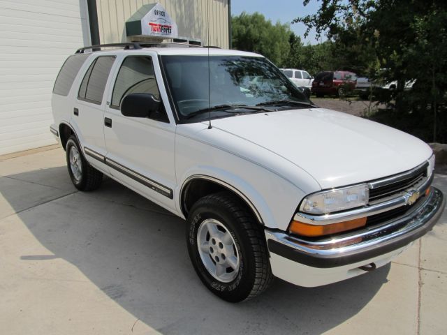 Chevrolet Blazer 1999 photo 1