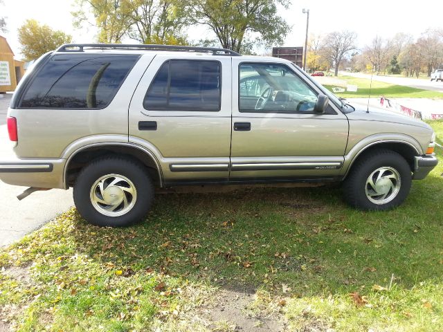 Chevrolet Blazer 1999 photo 1