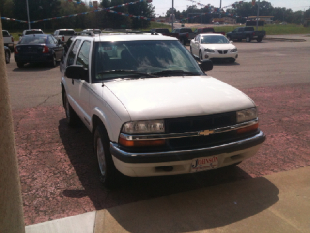 Chevrolet Blazer 2000 photo 2