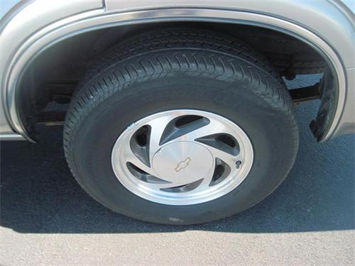 Chevrolet Blazer 2000 photo 1