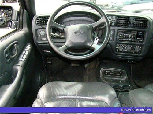 Chevrolet Blazer 2000 photo 1