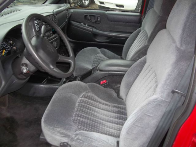 Chevrolet Blazer 2000 photo 2