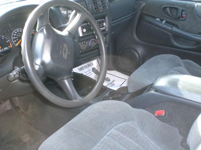 Chevrolet Blazer 2000 photo 2