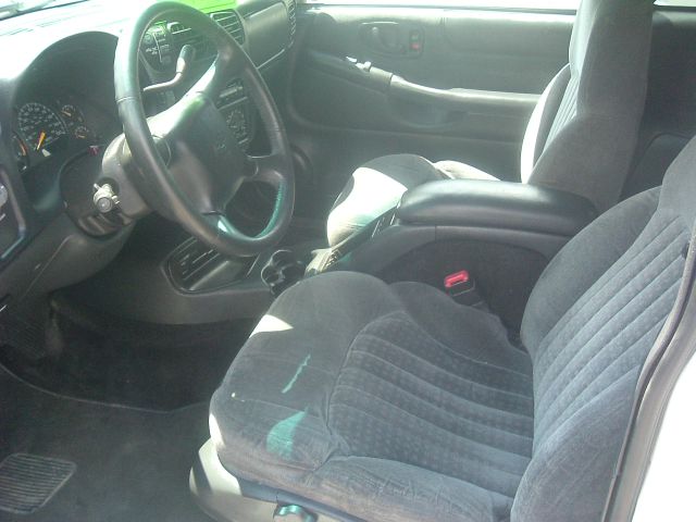 Chevrolet Blazer Laramie Heavy DUTY Dually SUV