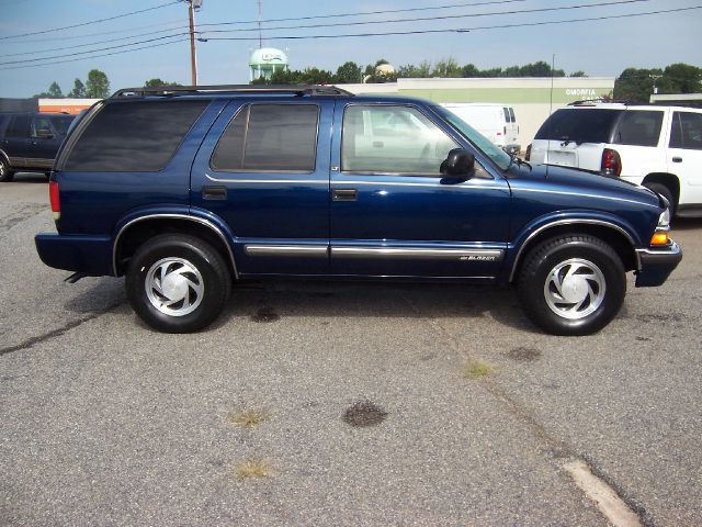 Chevrolet Blazer 2000 photo 1