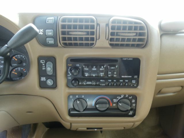 Chevrolet Blazer 2000 photo 2