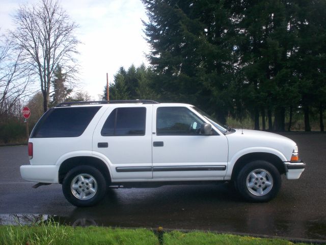 Chevrolet Blazer 2000 photo 1