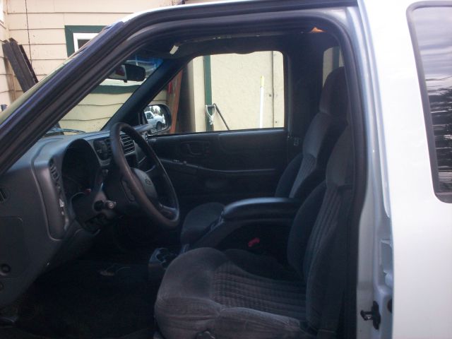 Chevrolet Blazer 2000 photo 2