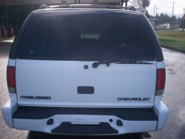 Chevrolet Blazer 2000 photo 3