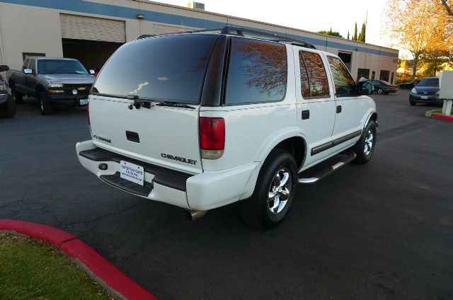 Chevrolet Blazer 2000 photo 2