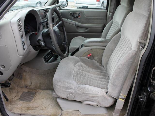 Chevrolet Blazer 2000 photo 4