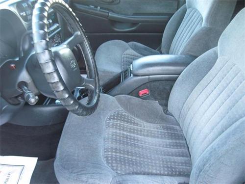 Chevrolet Blazer 2000 photo 2