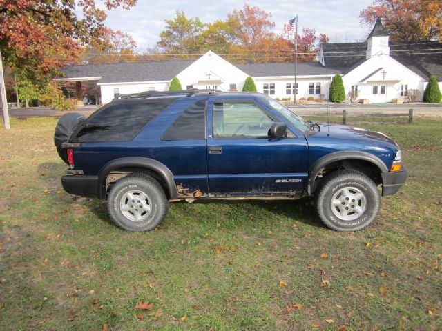 Chevrolet Blazer 2000 photo 2