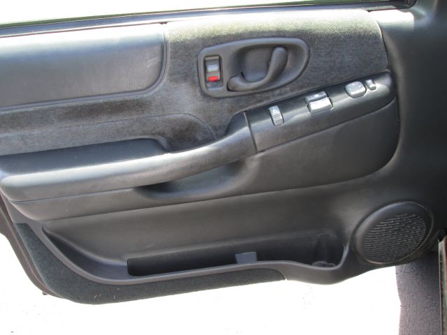 Chevrolet Blazer 2000 photo 3