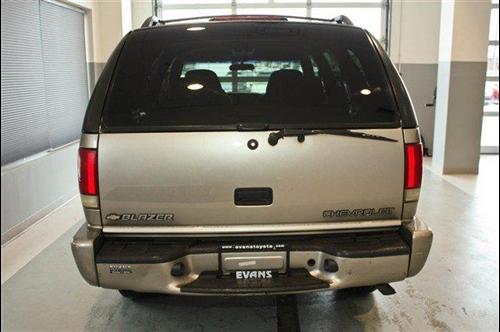 Chevrolet Blazer 2000 photo 2