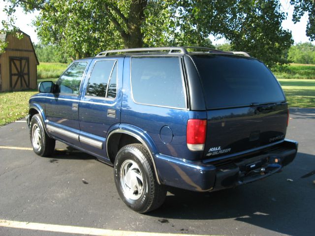Chevrolet Blazer 2000 photo 2