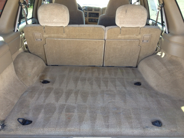 Chevrolet Blazer Camry LE SUV