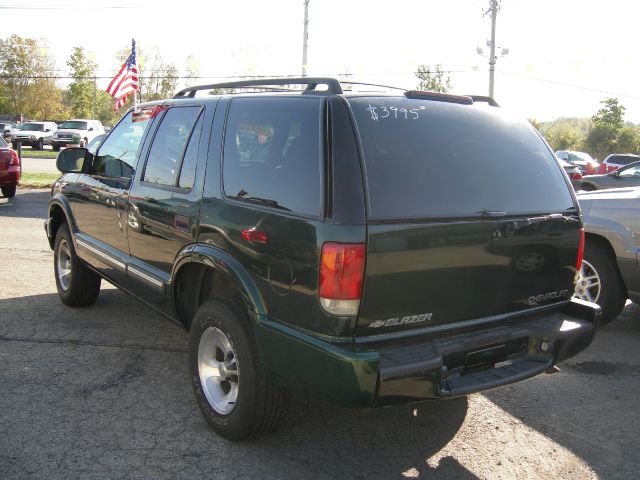 Chevrolet Blazer 2001 photo 1
