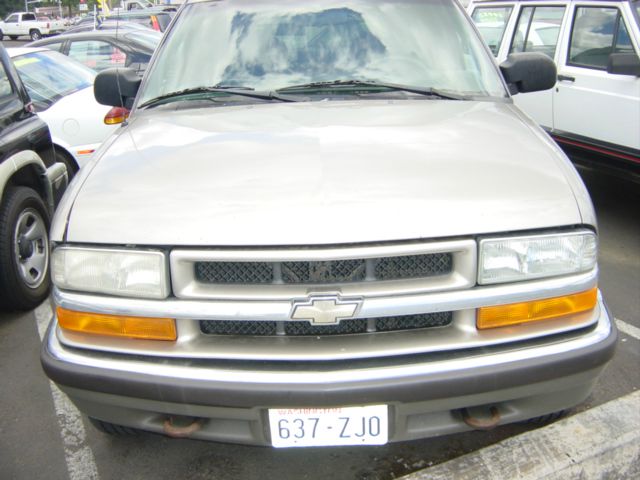 Chevrolet Blazer 2001 photo 3