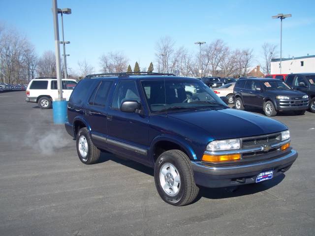 Chevrolet Blazer Lariat Super Duty Sport Utility