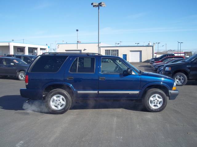 Chevrolet Blazer 2001 photo 1
