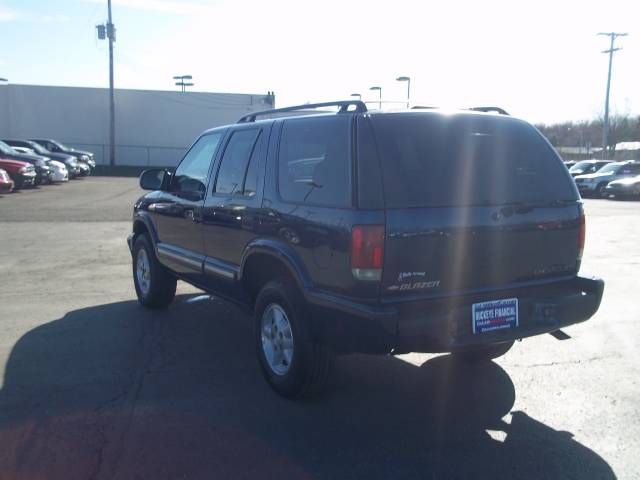Chevrolet Blazer 2001 photo 4