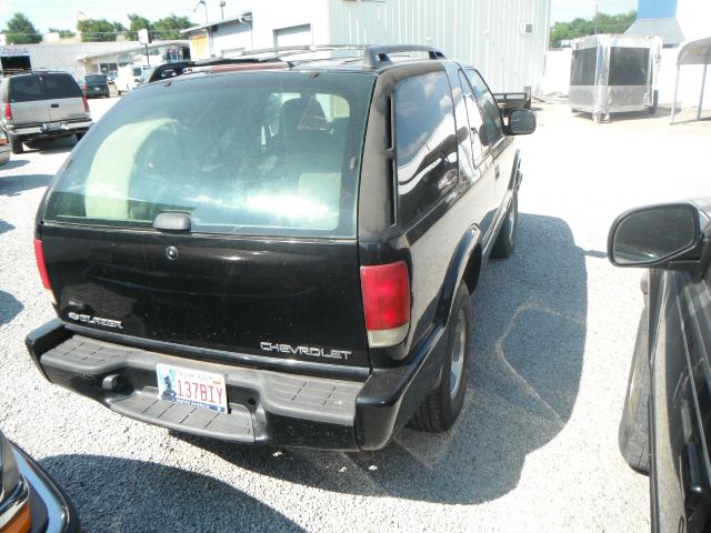 Chevrolet Blazer 2WD QUAD CAB 140.5 ST SUV