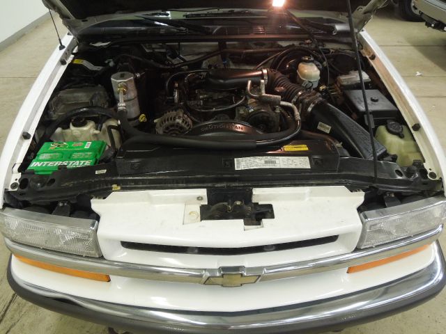 Chevrolet Blazer 2001 photo 22